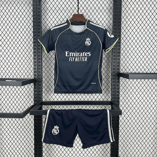 Kit Enfant Real Madrid Extérieur 25/26